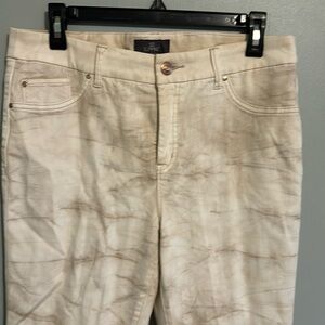 Like New Chico So Slimming Size 1 Pants